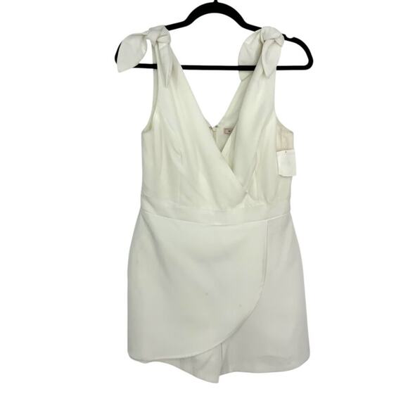 BCBGeneration Skort Romper White Size XS NWOT $98 MSRP - Picture 2 of 8